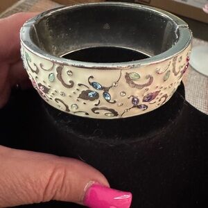 Brighton’s Elegant Cream and Silver Bangle Bracelet